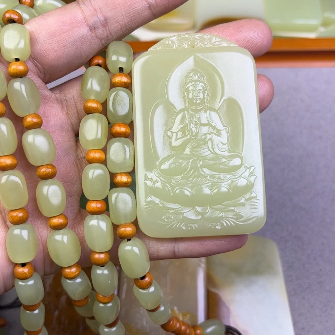 新疆昆仑山料观音