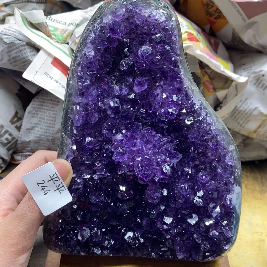 紫晶乌拉圭未镶嵌