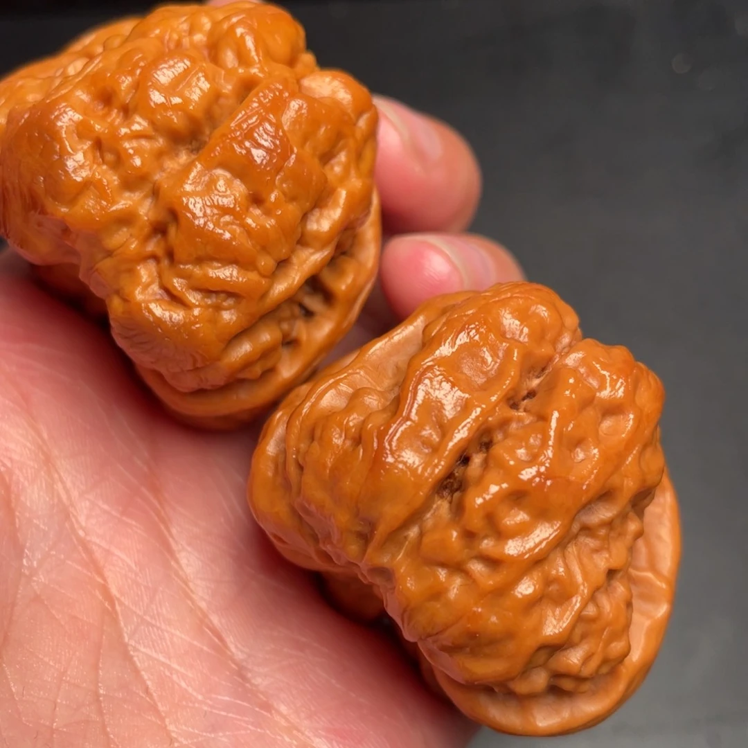 文玩核桃吊坠秦岭野生文玩核桃