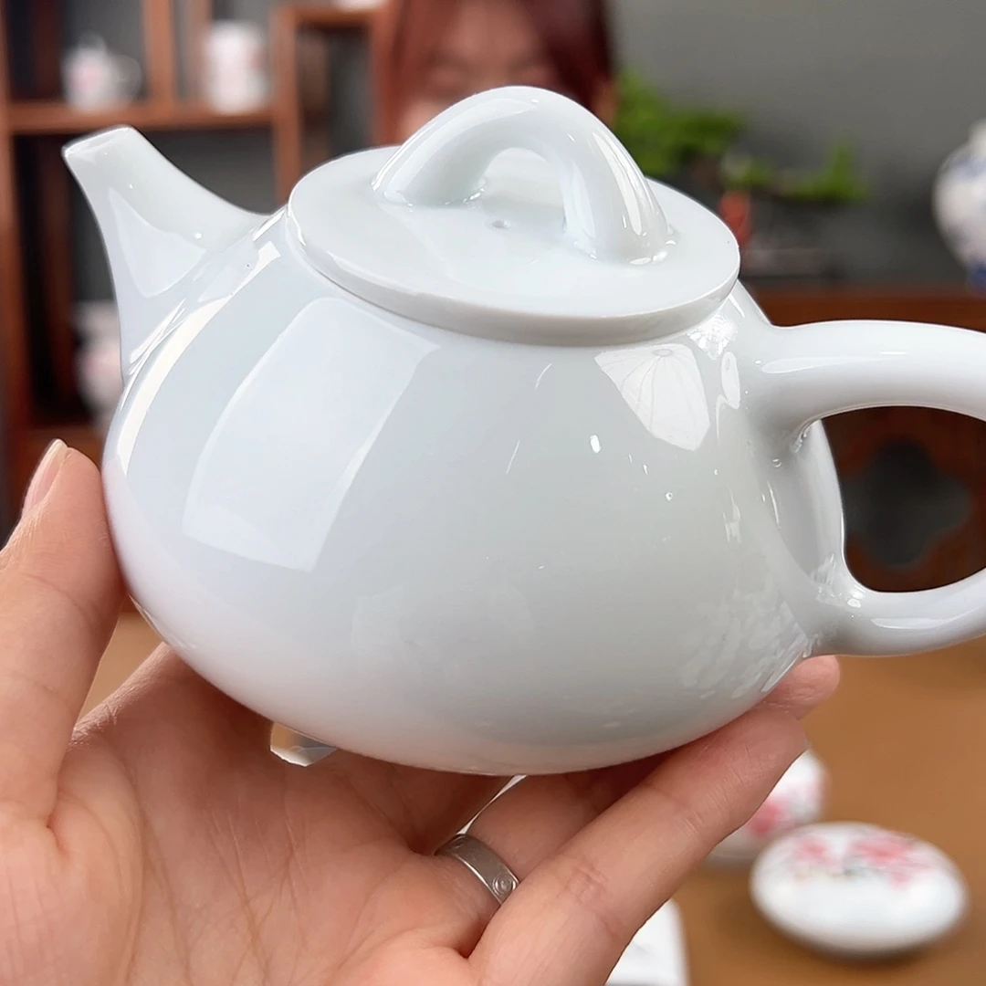 湦***湦柴窑 素胎石瓢壶，微瑕