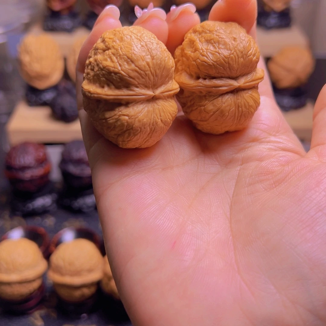 文玩核桃把件峭壁元宝H11