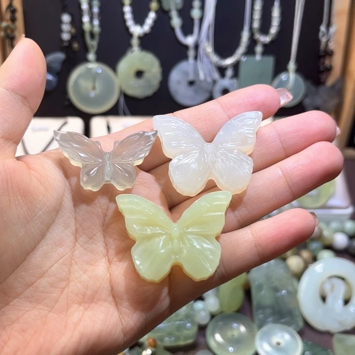 蛇纹石玉未镶嵌吊坠(赠链)多样性发其一
