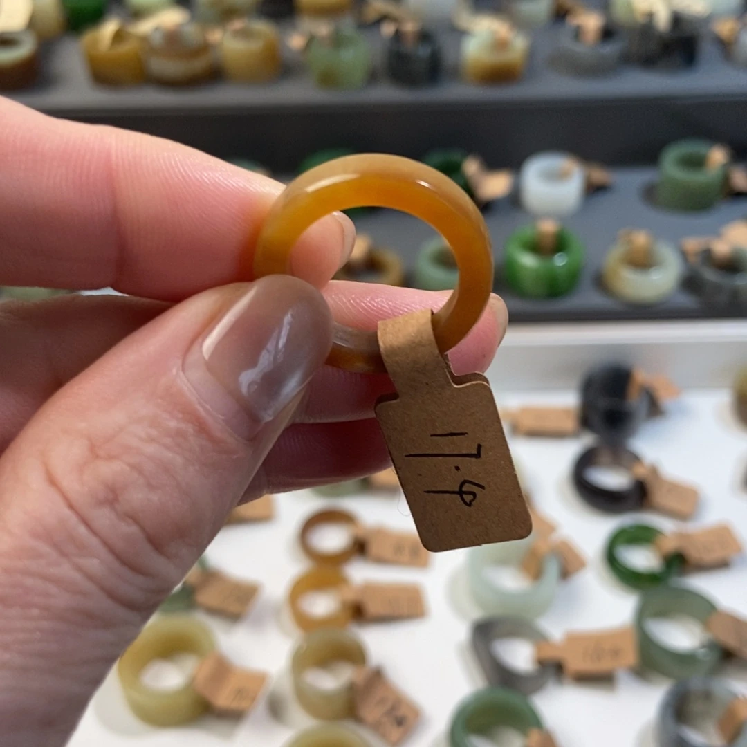 和田玉未镶嵌戒指