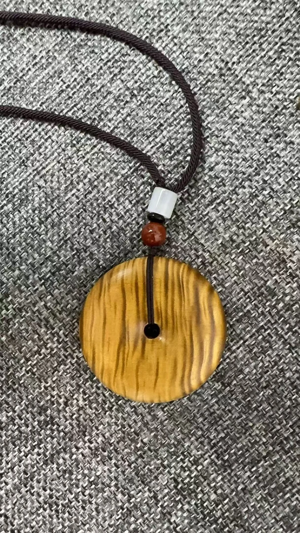 金丝楠木平安扣装饰品FL1