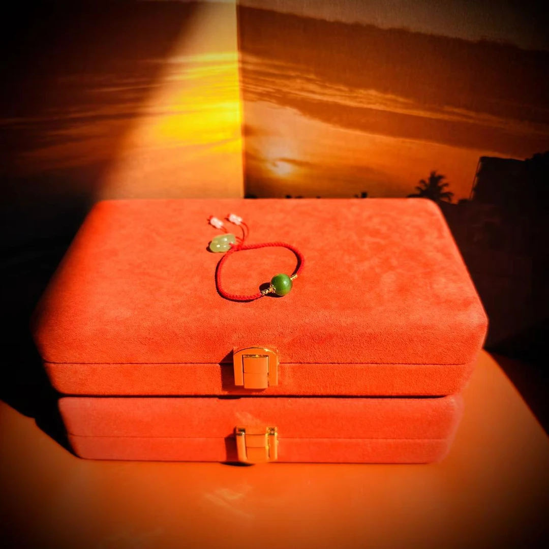 壹屿珠宝 116049   18k金配件和田玉典藏级碧玉手饰