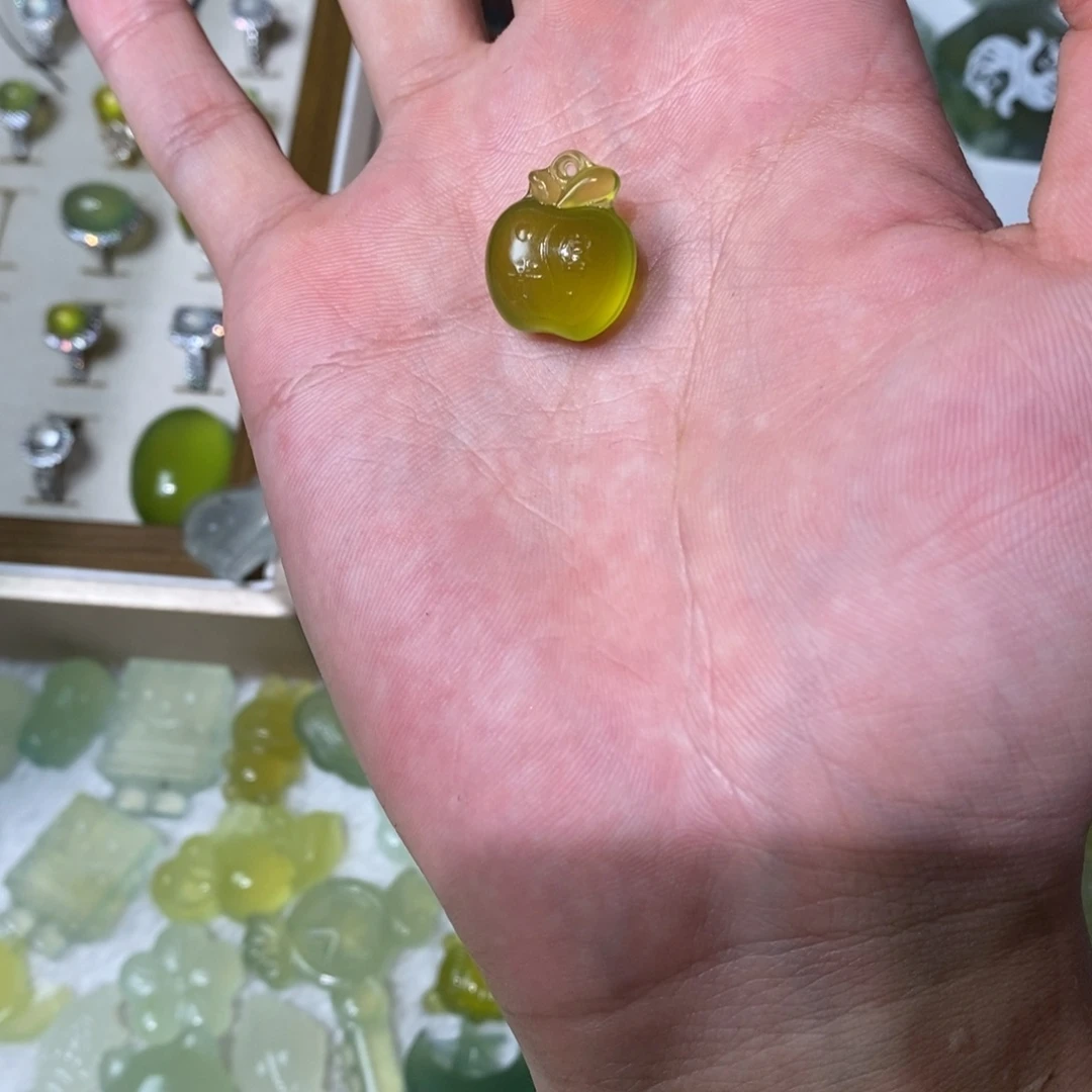 岫玉未镶嵌吊坠(不含链)