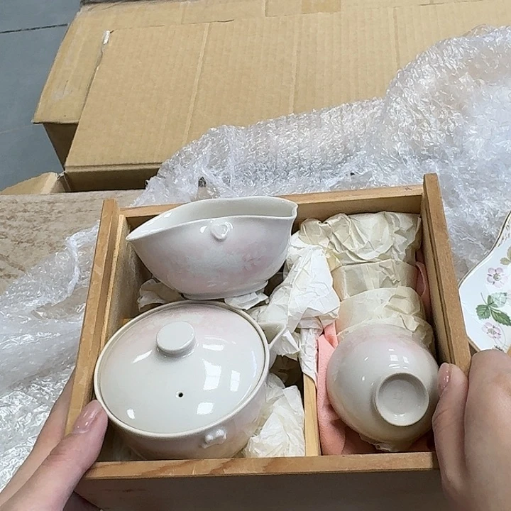 净*瓷器。