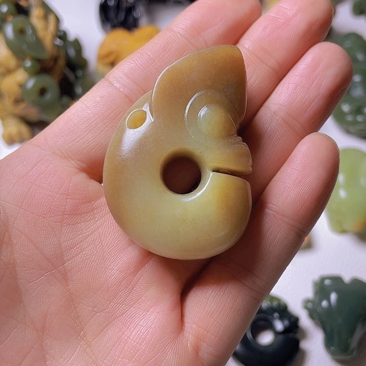 和田玉手把件未镶嵌平