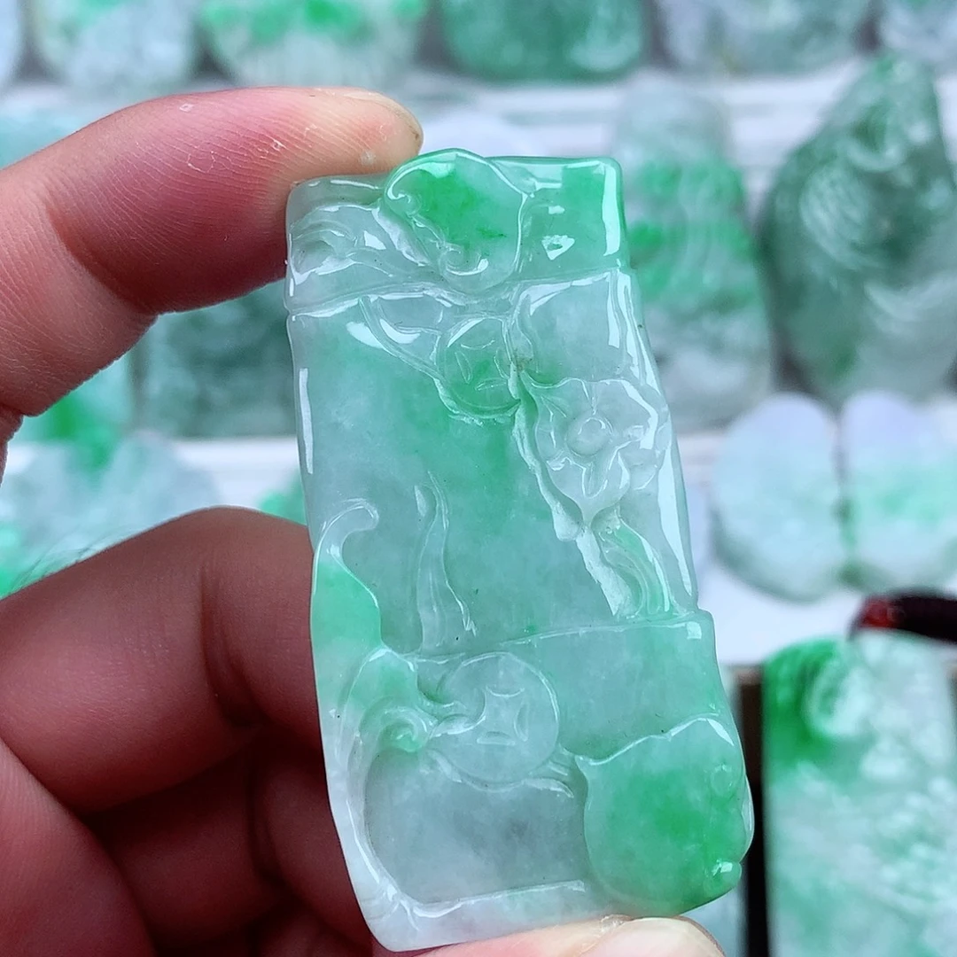 翡翠未镶嵌颈饰翡翠吊坠