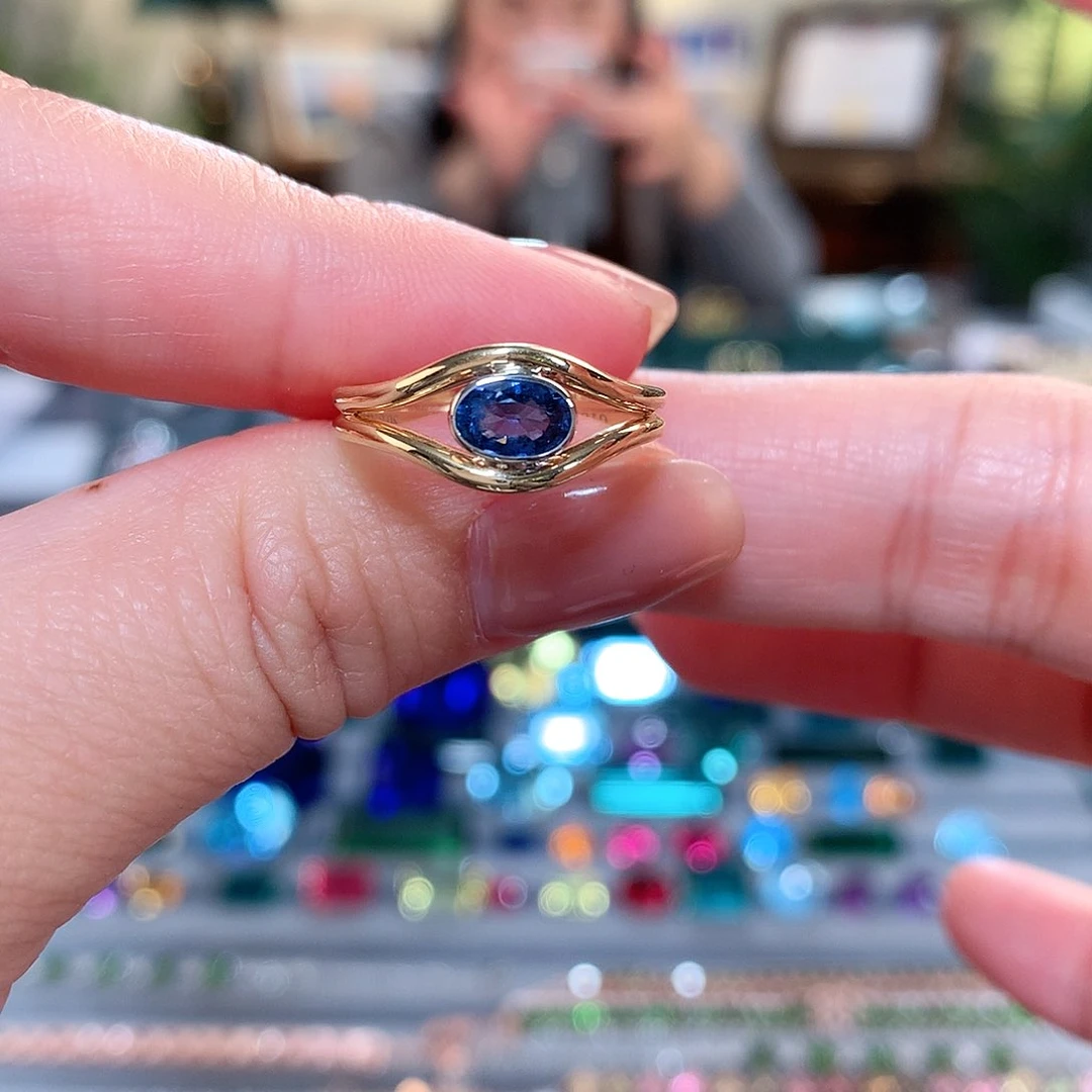 【闪购商品】蓝宝石戒指18K金镶嵌蓝宝石戒指