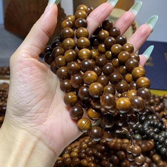 老山檀香黑肉沉水1.2/108颗