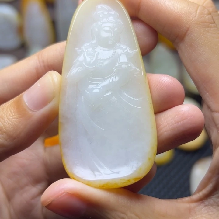 颈饰未镶嵌和田玉