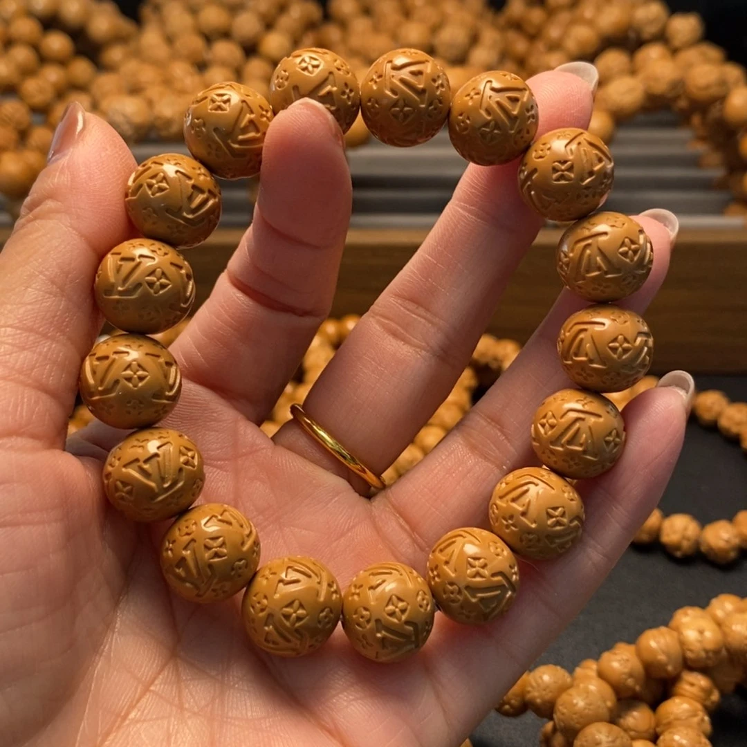 吊坠猴头核桃驴肉火烧1.4