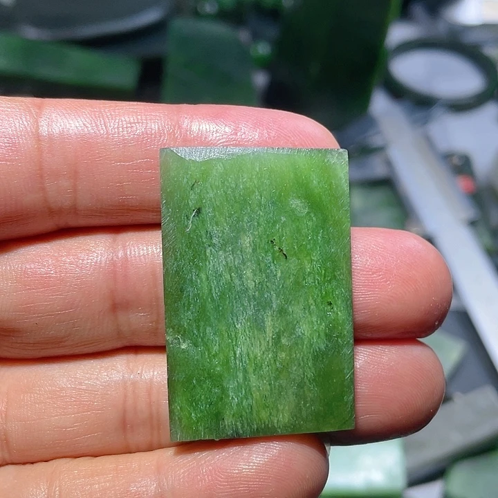 和田玉（碧玉）未镶嵌珠宝奇石