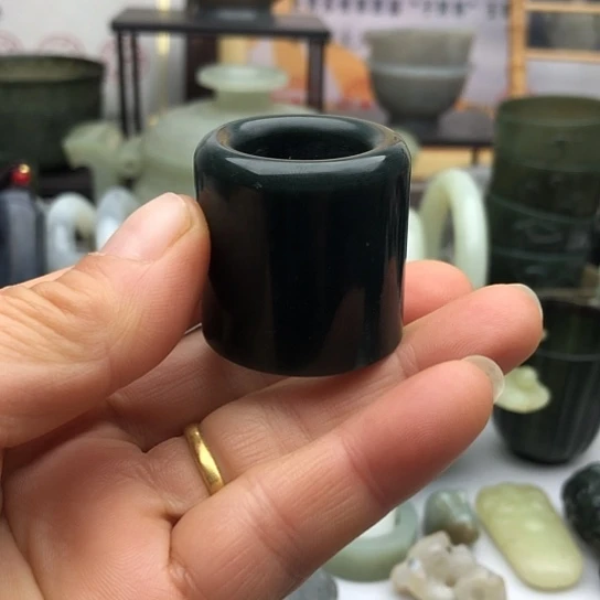 单***单和田玉未镶嵌手串