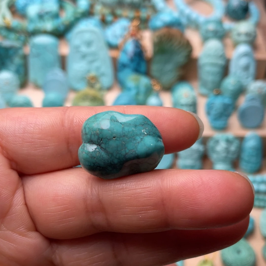 绿松石未镶嵌颈饰