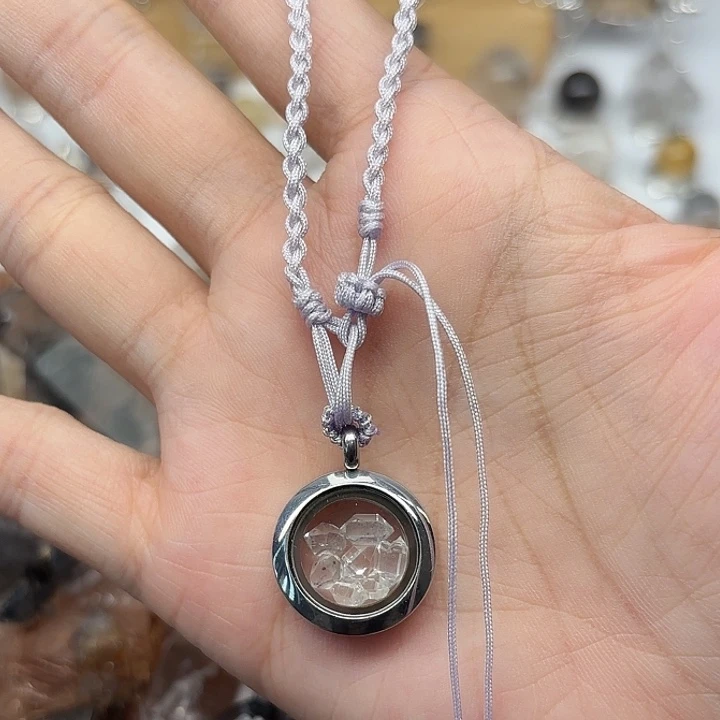 未镶嵌水晶颈饰闪灵钻挂件
