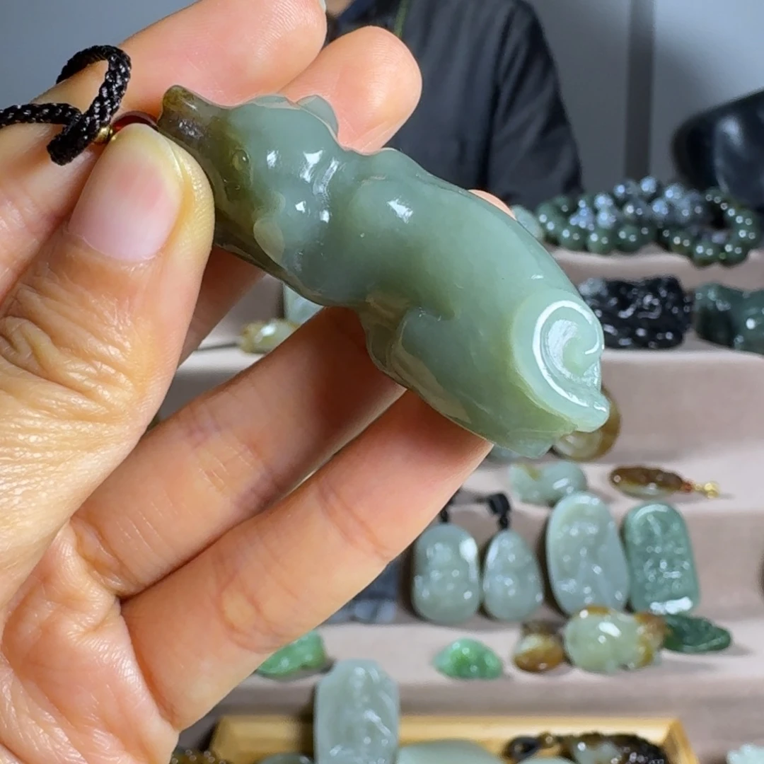 和田玉（糖玉）颈饰未镶嵌