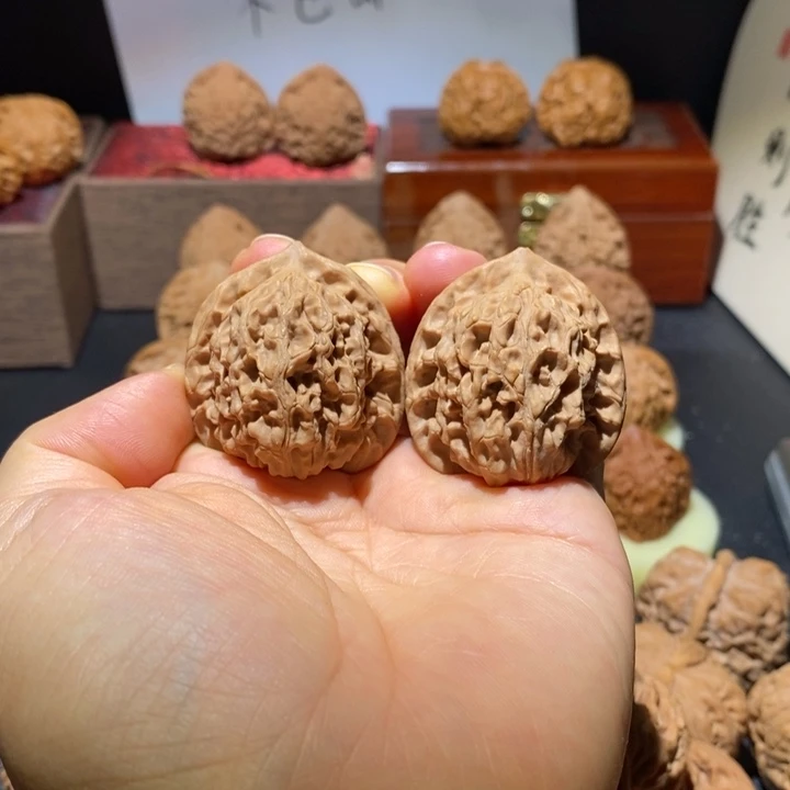 文玩核桃吊坠野核37