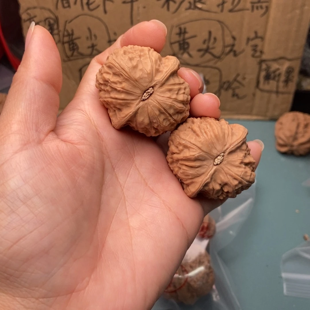 惑***文玩核桃吊坠乾隆磨25