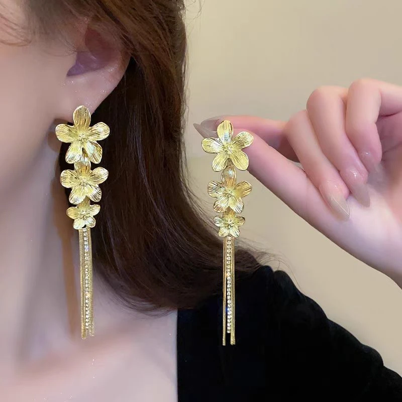 法式浪漫金属花朵耳环女时尚气质夸张耳坠轻奢高级感耳饰独特耳钉