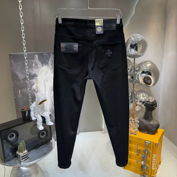 25秋冬弹力纯黑固色加绒牛仔裤男十字架贴皮刺绣修身微锥百搭高弹