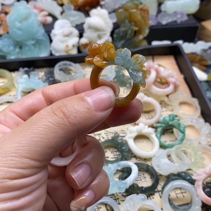 蛇纹石玉合金颈饰