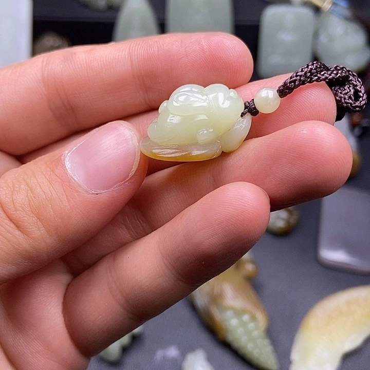 未镶嵌和田玉挂件