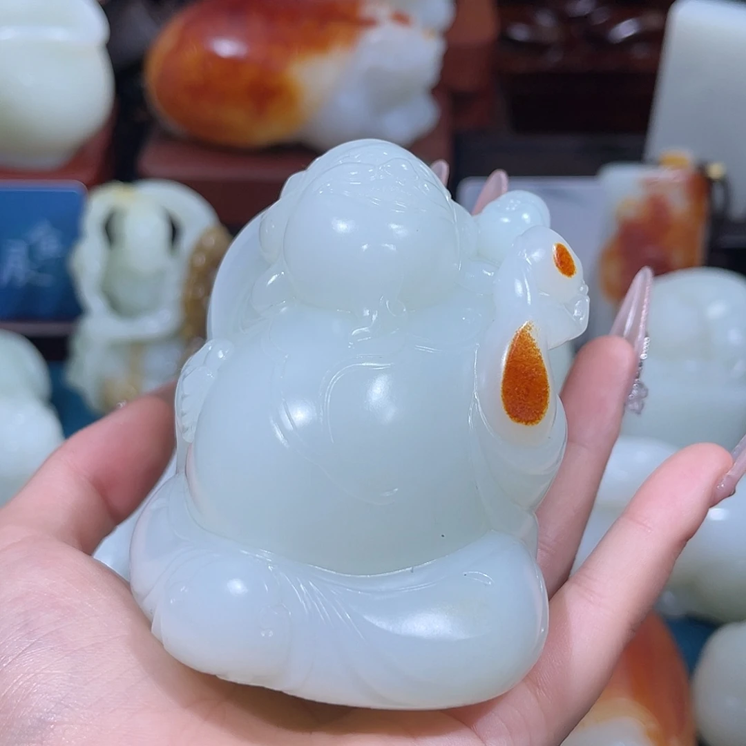 颈饰未镶嵌和田玉（糖玉）
