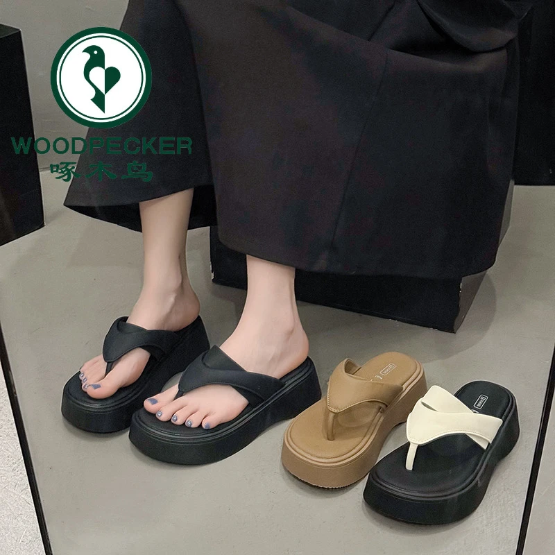 啄木鸟踩屎感厚底人字拖女夏外穿夹趾凉拖2025新款高级感沙滩凉鞋