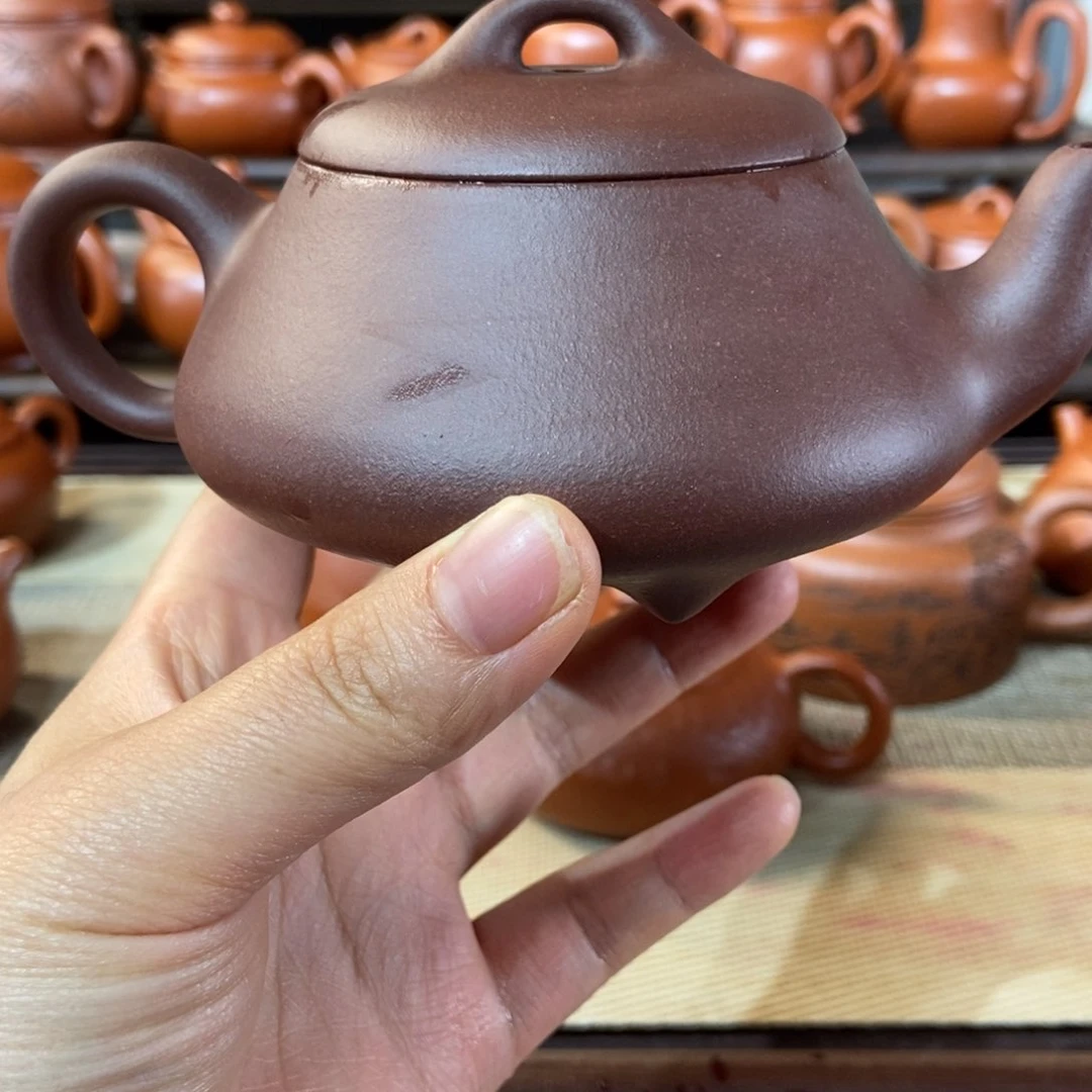 茶壶紫砂神****员全手工制作工艺流程原料制作