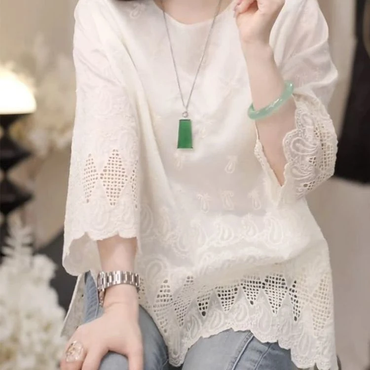 法式蕾丝勾花镂空衬衫女早春新款洋气减龄宽松显瘦高级感别致上衣