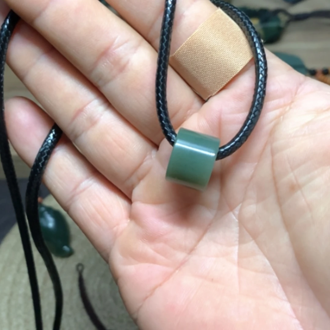【闪购商品】颈饰未镶嵌岫岩老玉（透闪石质玉）