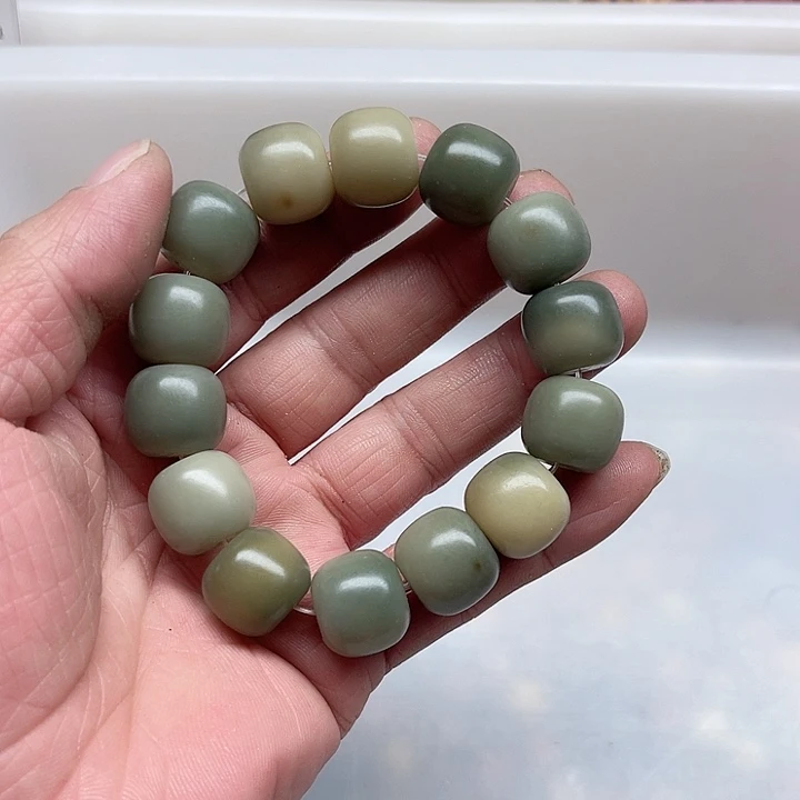 白玉菩提吊坠瑕疵16青提桶珠手串