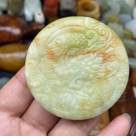 蛇纹石玉未镶嵌颈饰88