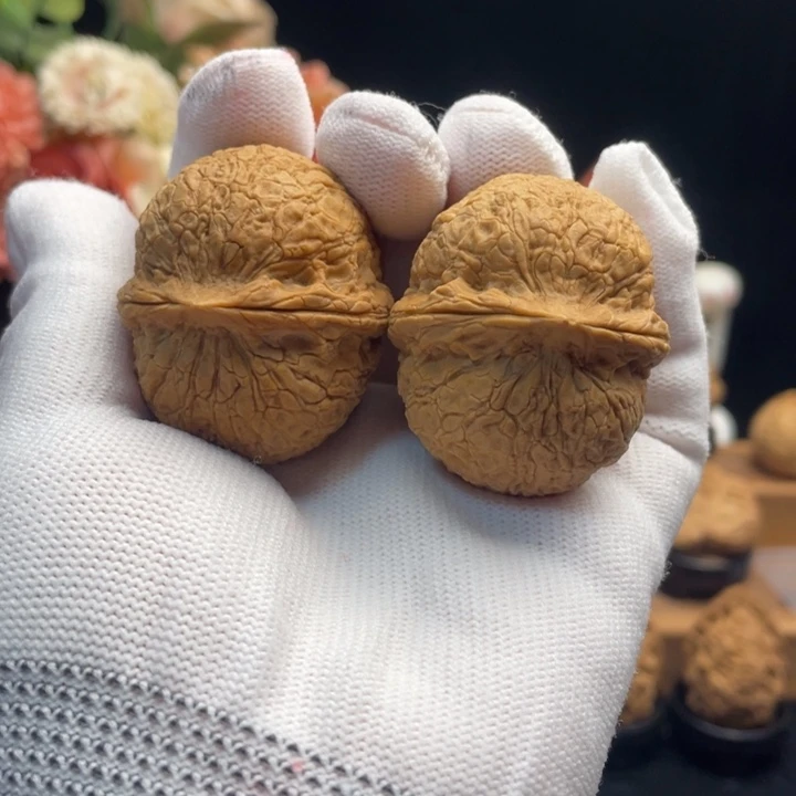把件文玩核桃云南铁核桃，铁称坨19