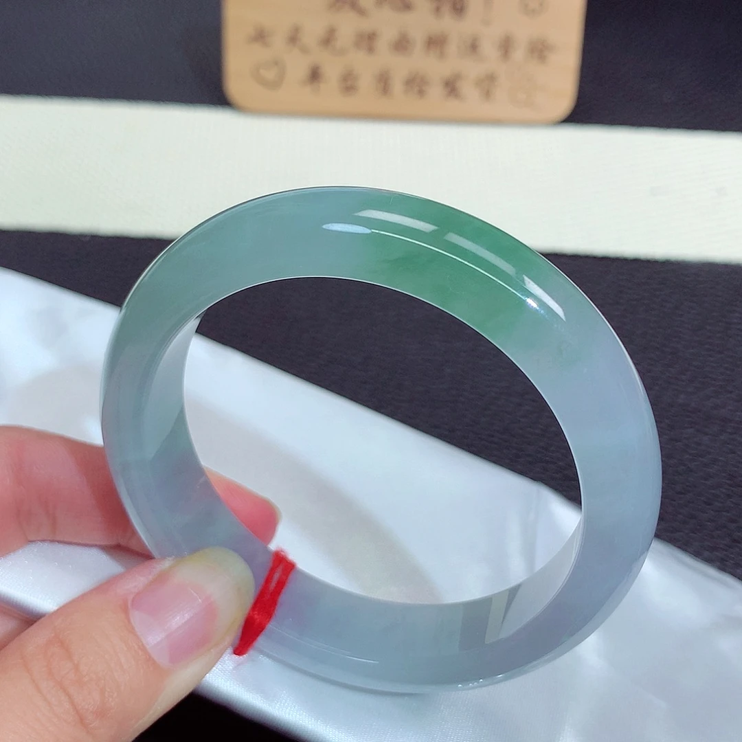 翡翠未镶嵌手镯3110