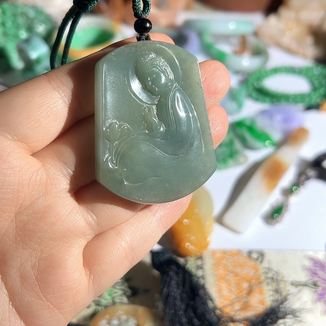 翡翠未镶嵌颈饰翡翠