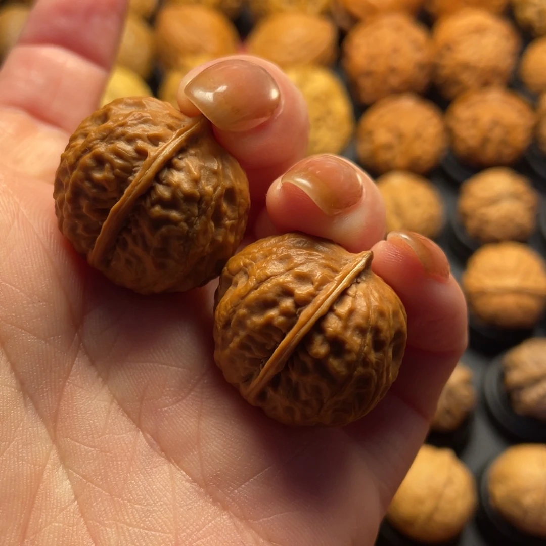 嗯***哦文玩核桃把件核桃