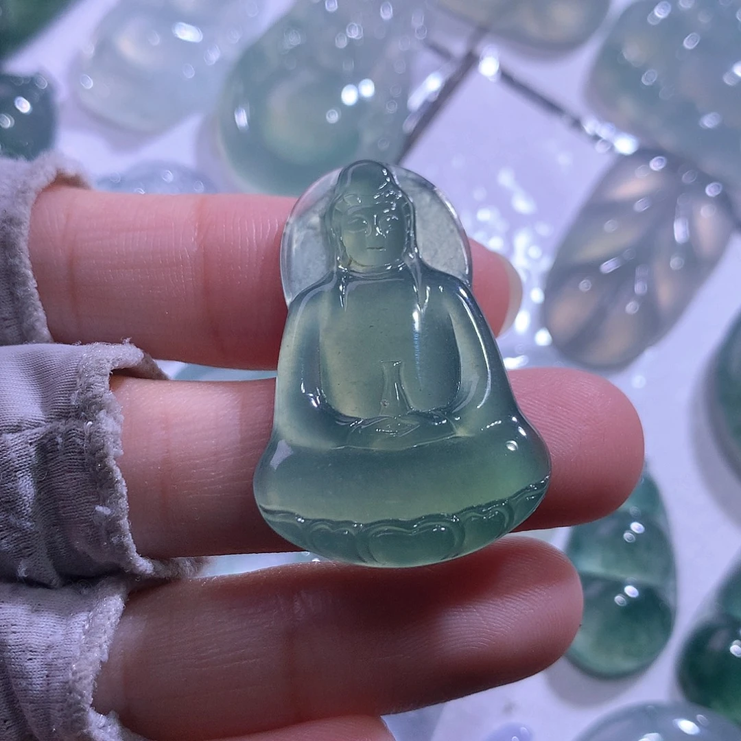 颈饰未镶嵌翡翠观音