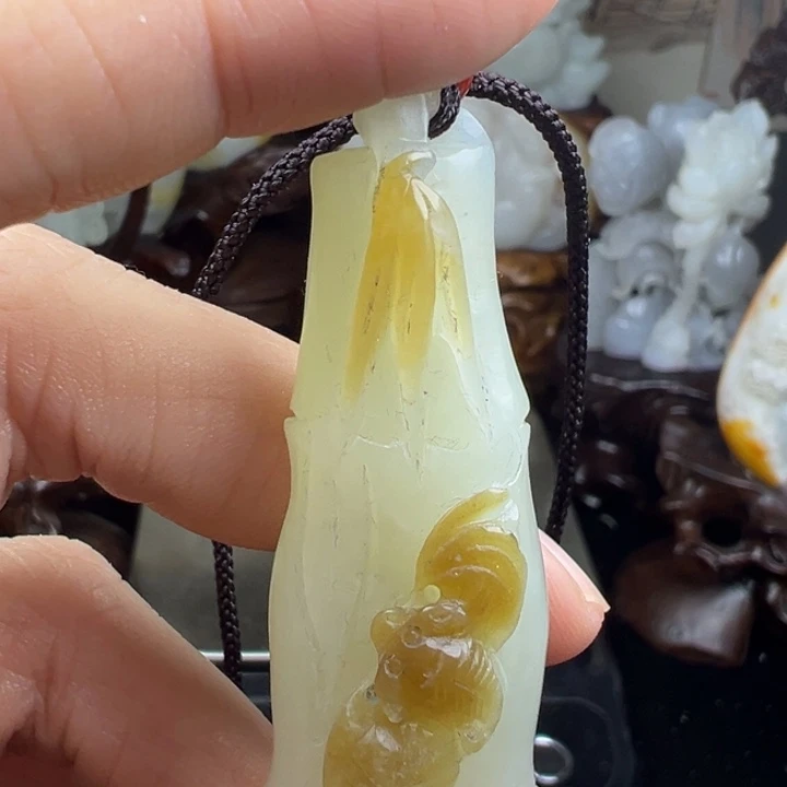 和田玉挂件未镶嵌时**转