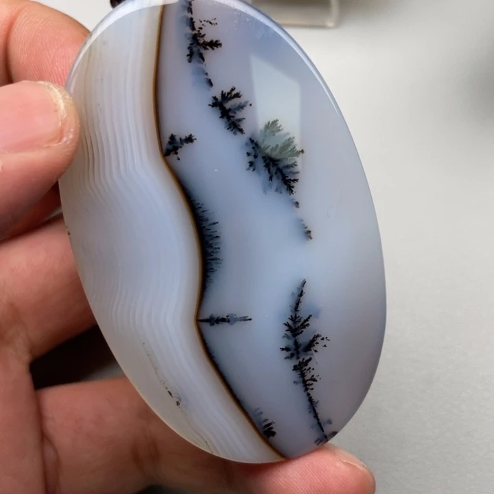 玛瑙/玉髓颈饰未镶嵌路*