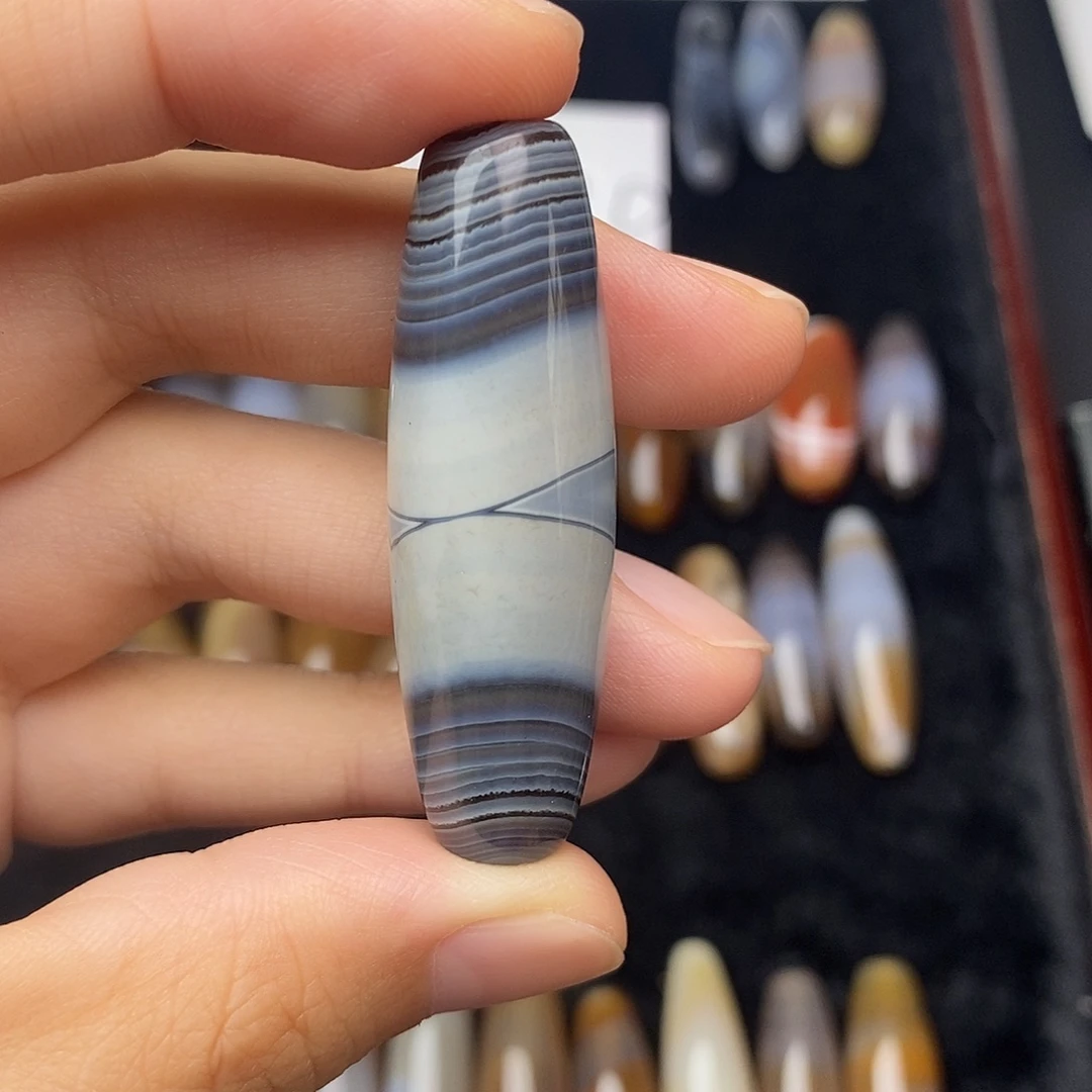 静***开玛瑙/玉髓颈饰未镶嵌