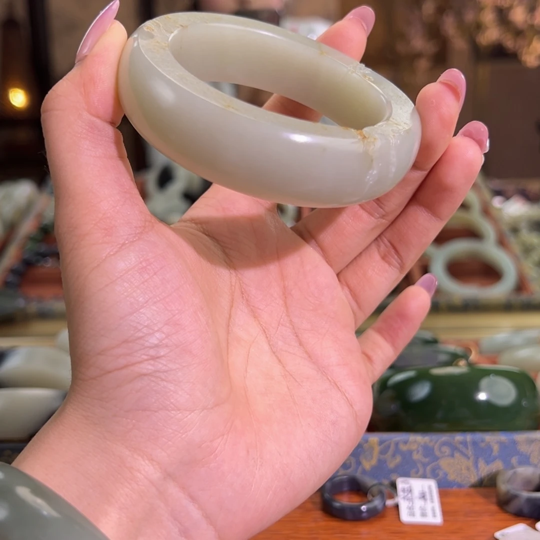 和田玉（青白玉）未镶嵌颈饰高青白满皮