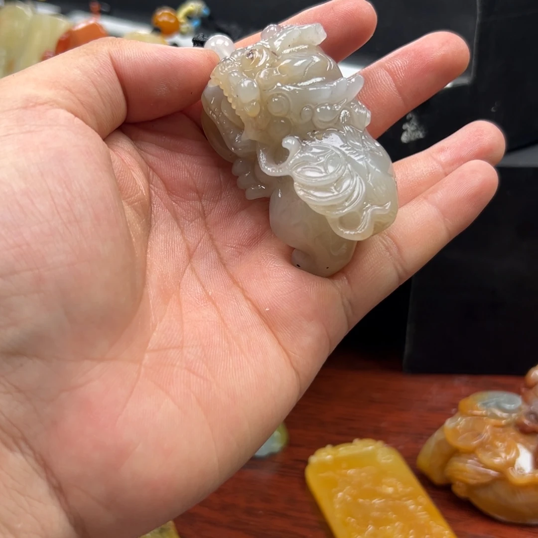 石英质玉（黄龙玉）未镶嵌多样性发货，发其一