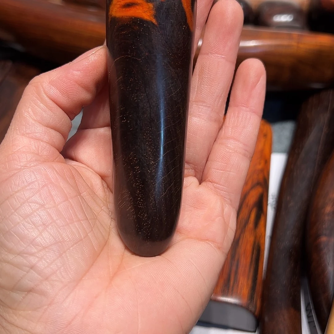 交趾黄檀（大红酸枝）李*轻