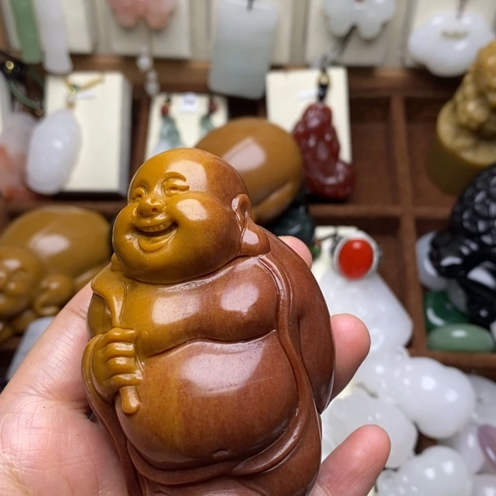 杨***子钠长石玉合金颈饰