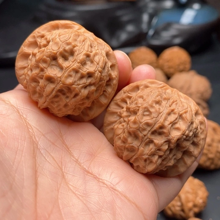 文玩核桃把件血麒麟40尺