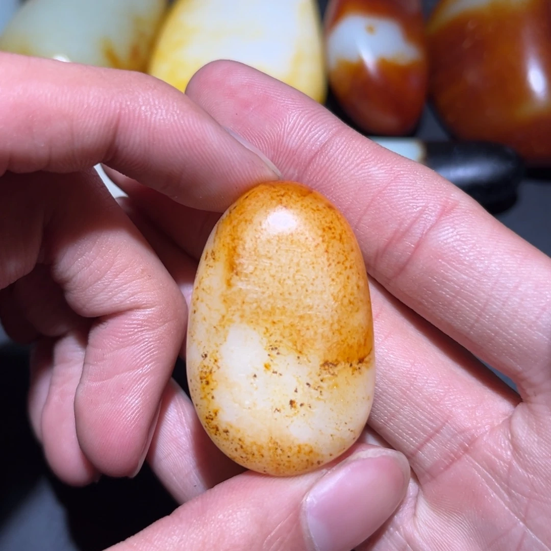 和田玉未镶嵌珠宝奇石