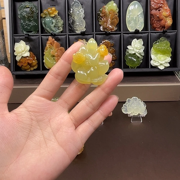 蛇纹石玉未镶嵌吊坠(不含链)